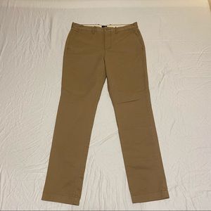 J. Crew men’s 770 Straight-fit pant in Broken-in chino, dusty khaki, size 31/32